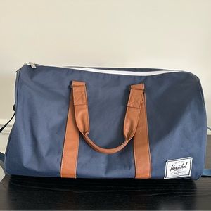 Herschel Novel Duffle - LIKE NEW